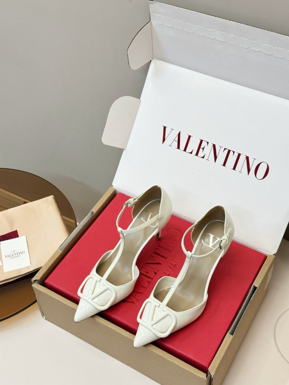 Classic Valentino shoes: A Stylish and Versatile Choice for Elegance